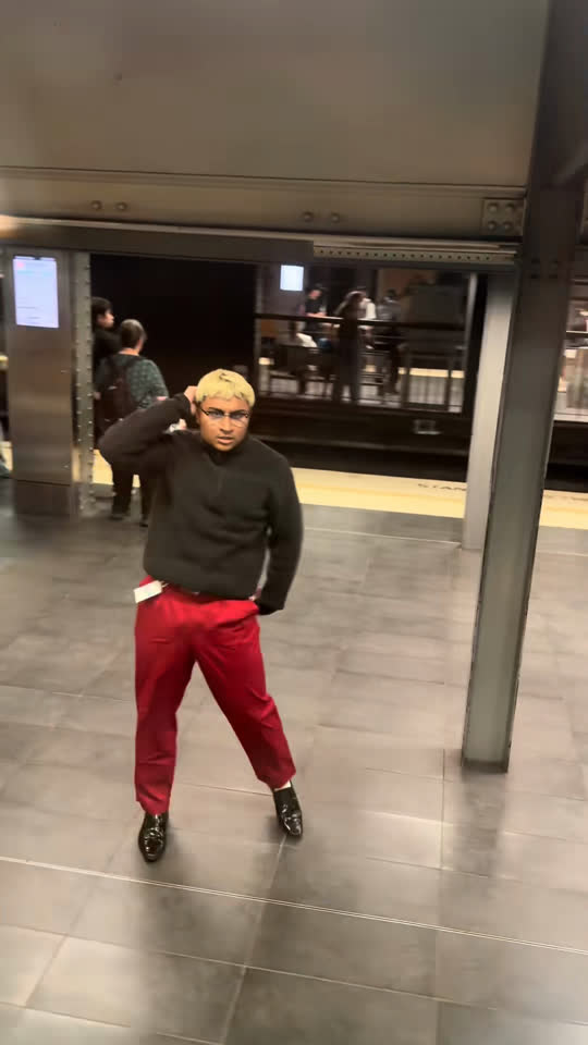 No Guidance Dance meme video face swap